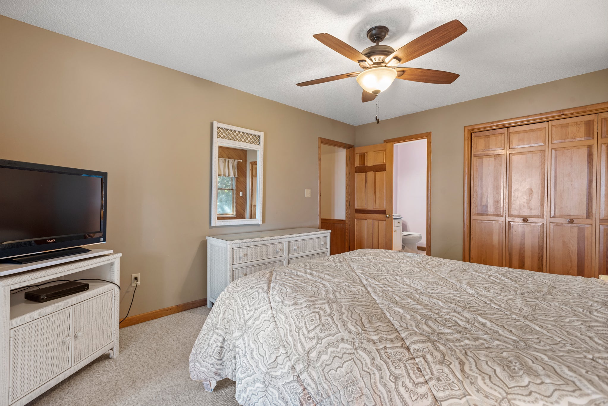 CL344: Tequila Sunset | Mid Level Bedroom 4