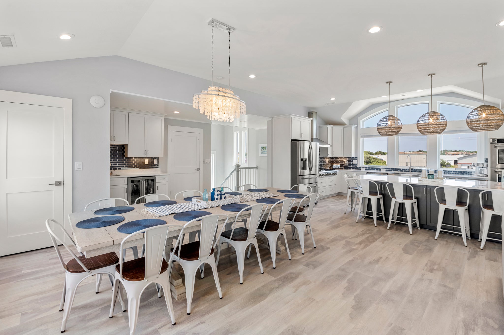 KH5499: Sandy Cheeks in Kitty Hawk | Top Level Dining Area