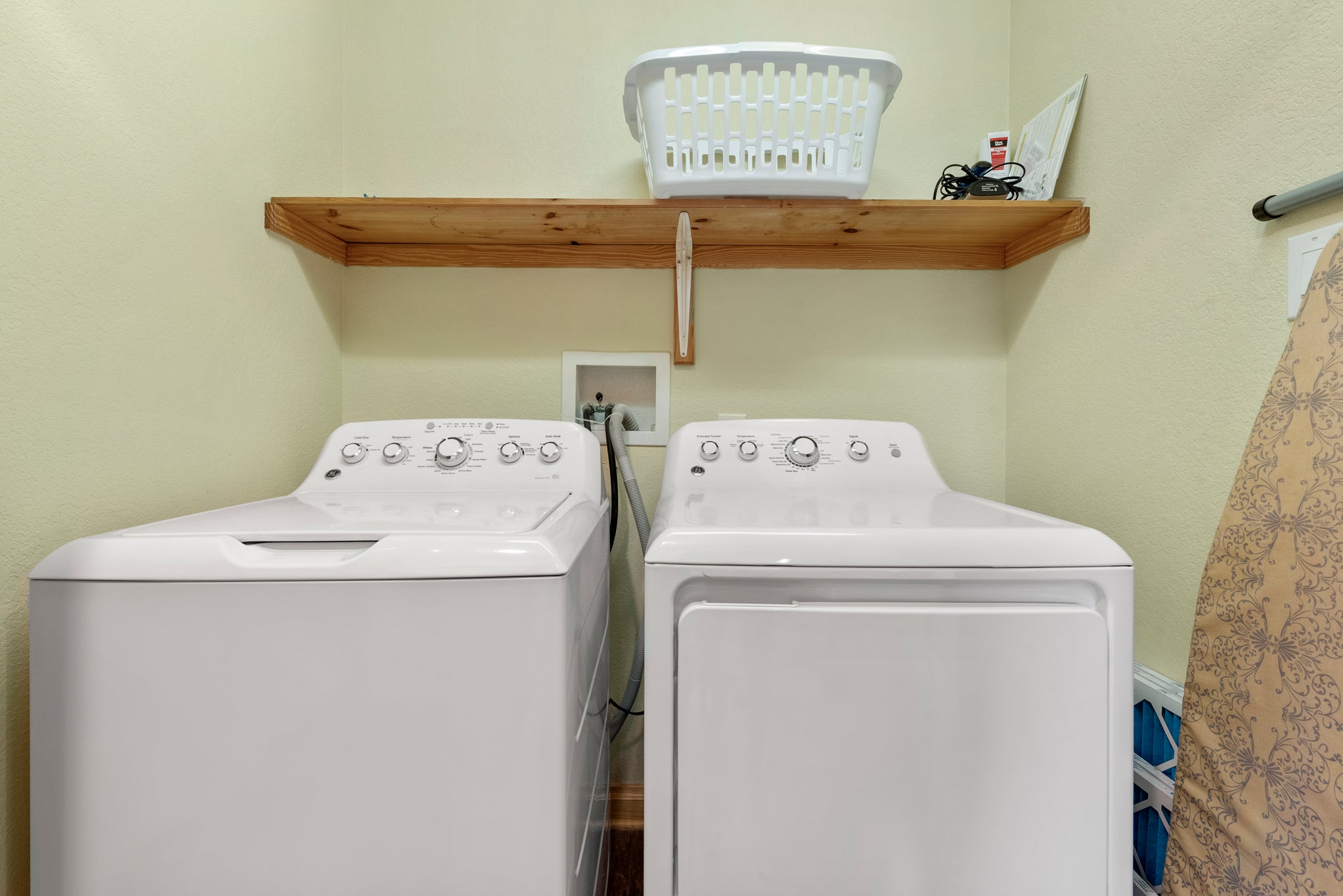 M849: Beach Time Out | Mid Level Laundry Area