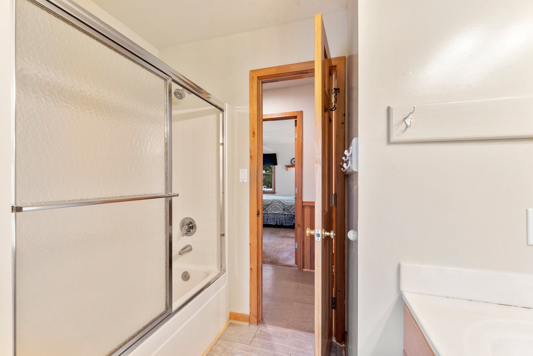 WH242: Starboard Home | Mid Level Hall Bath