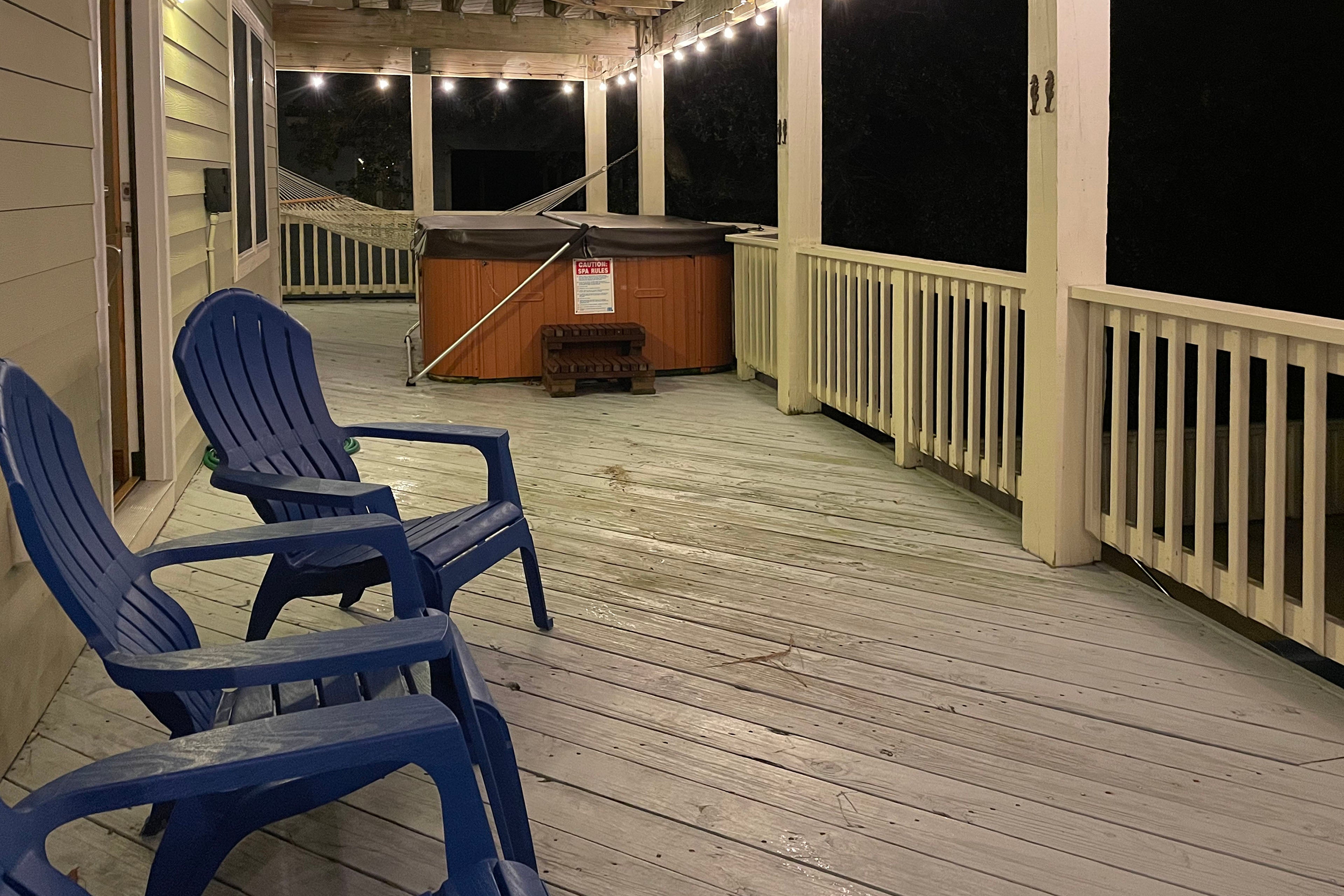 VOH68: Ocean Escape | Mid Level Covered Deck at Night