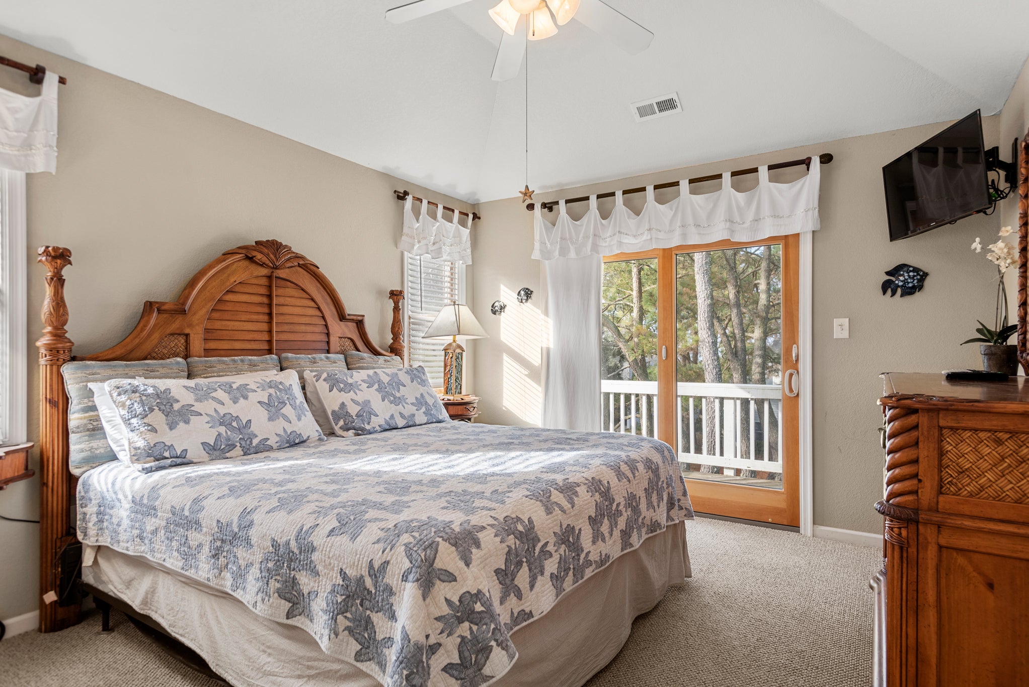 CL572: Endless Sunsets in Corolla Light l Top Level Bedroom 5