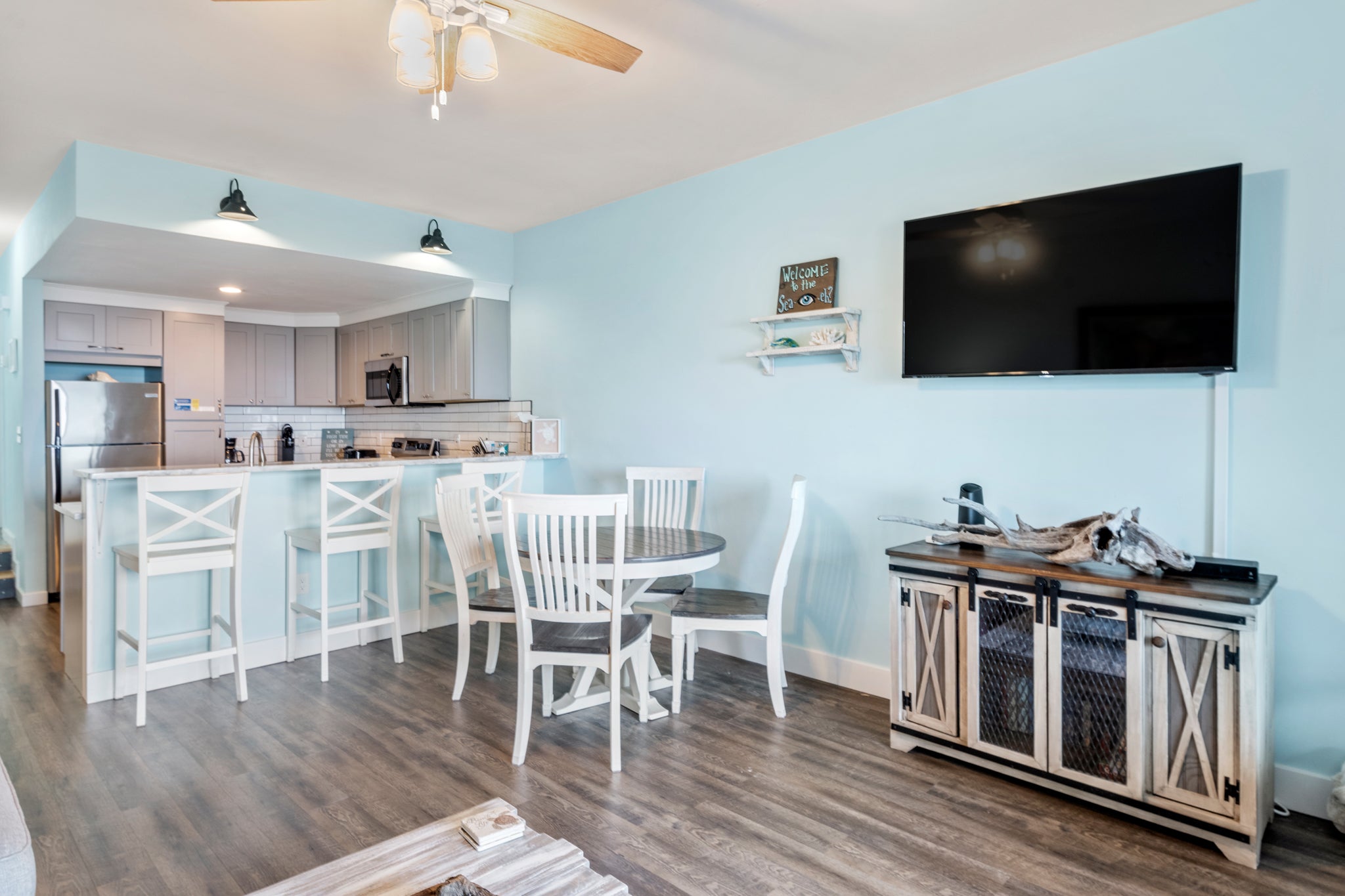 SWK10: Sea-Eye-Eh? | Living and Dining Area