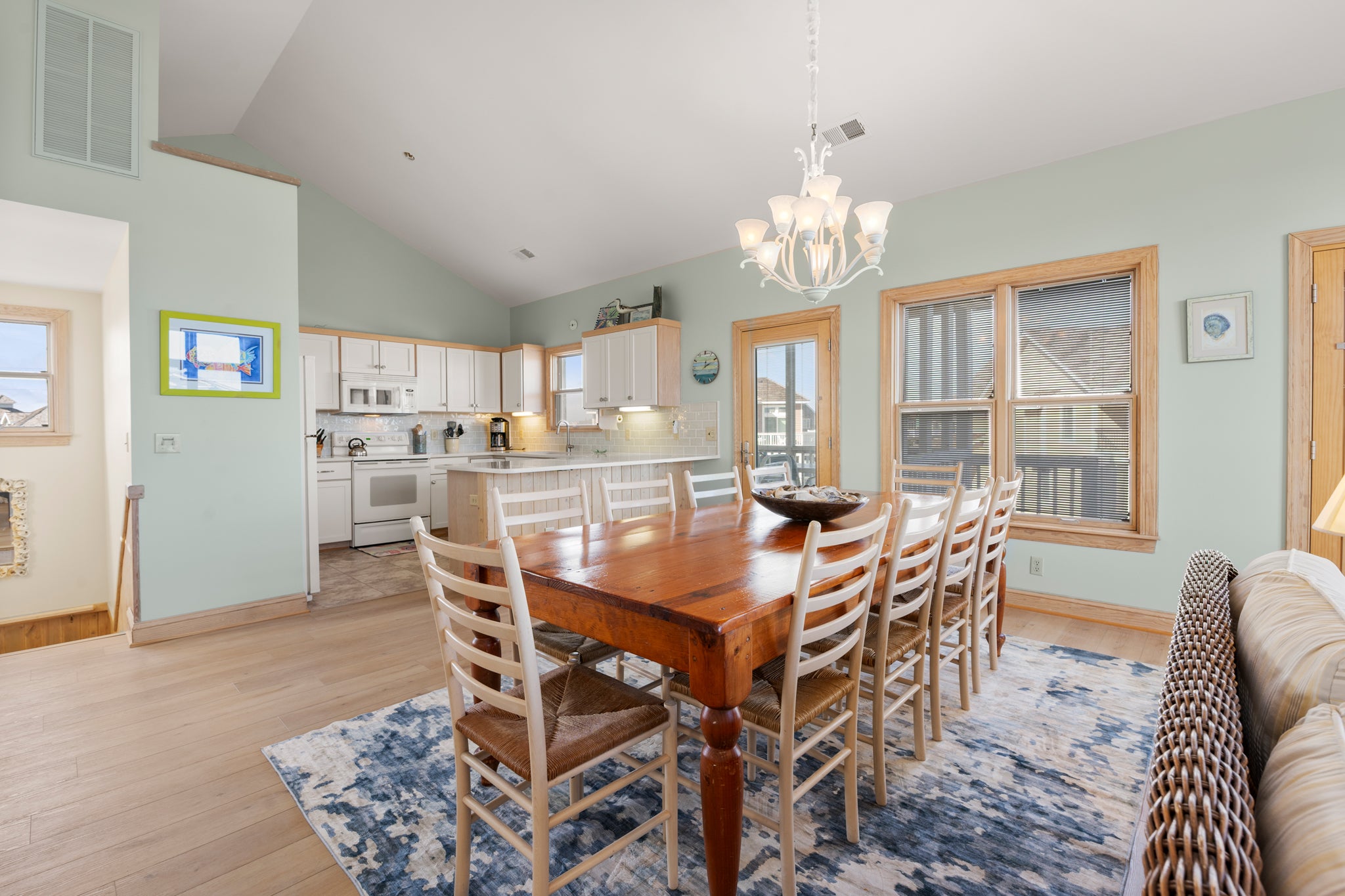 SS34: Five Forks South | Top Level Dining Area