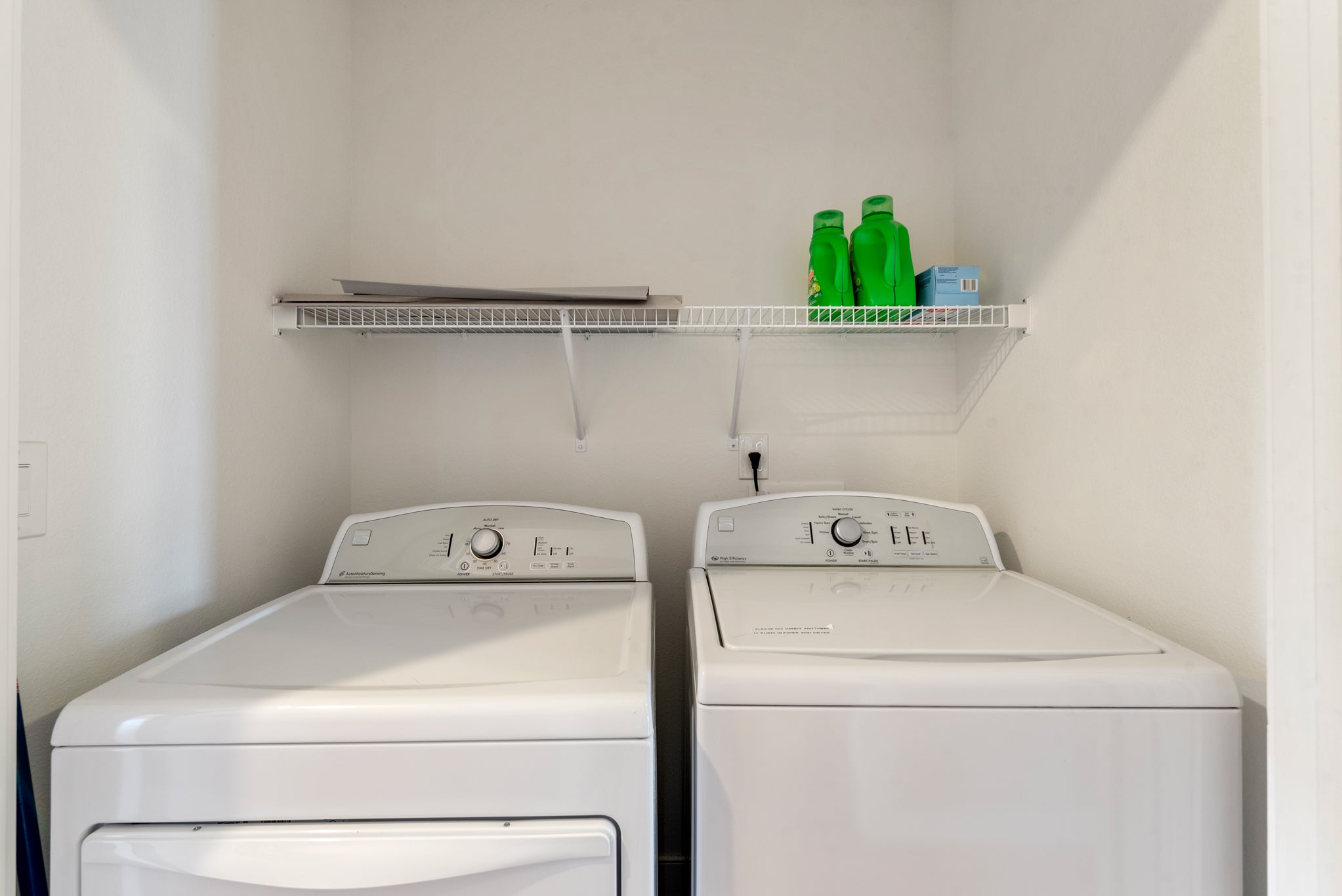 KDS3633: Another Day In Paradise | Mid Level Laundry Area