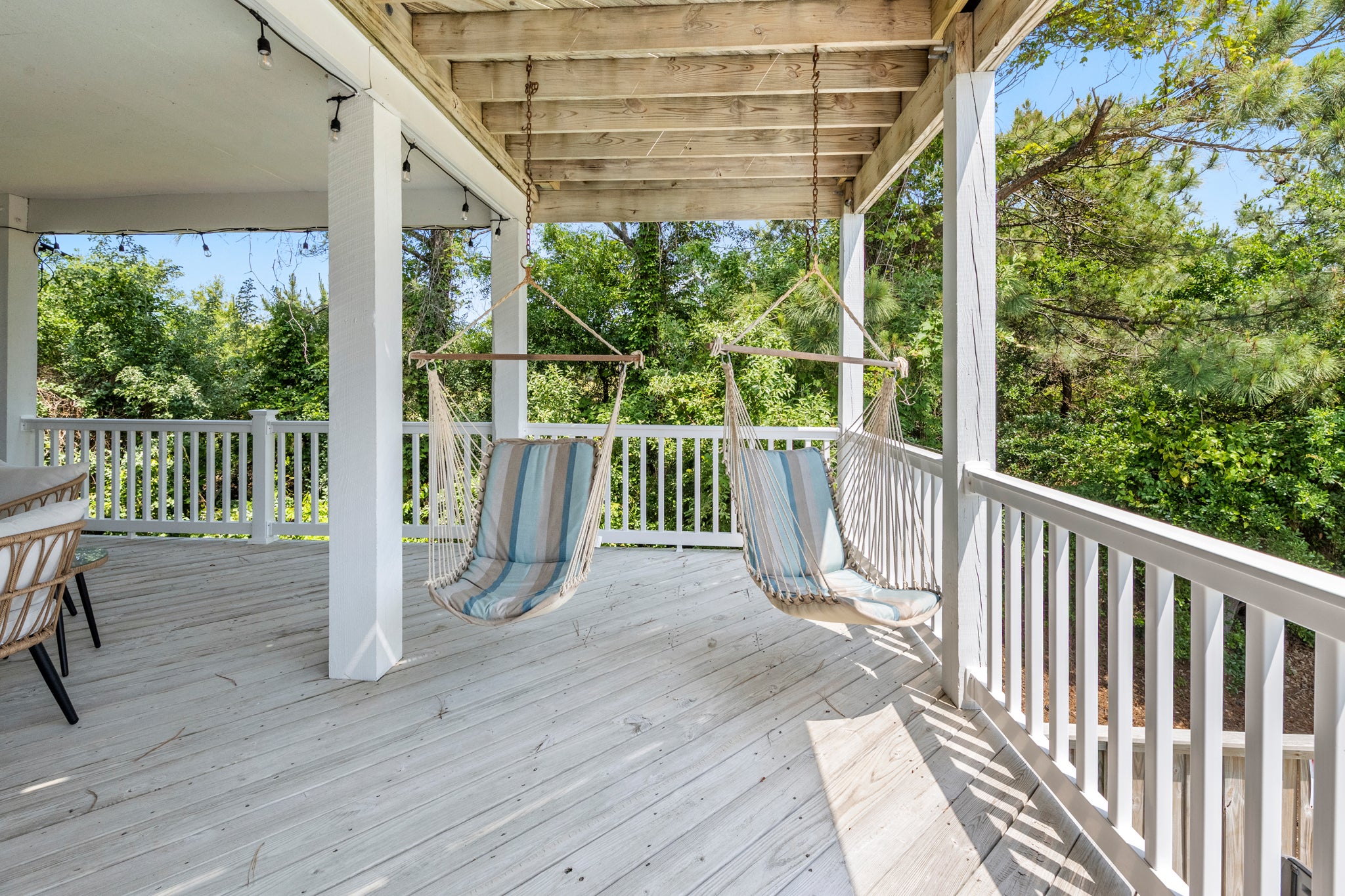 DU701: Dolphin Dunes | Mid Level Covered Deck