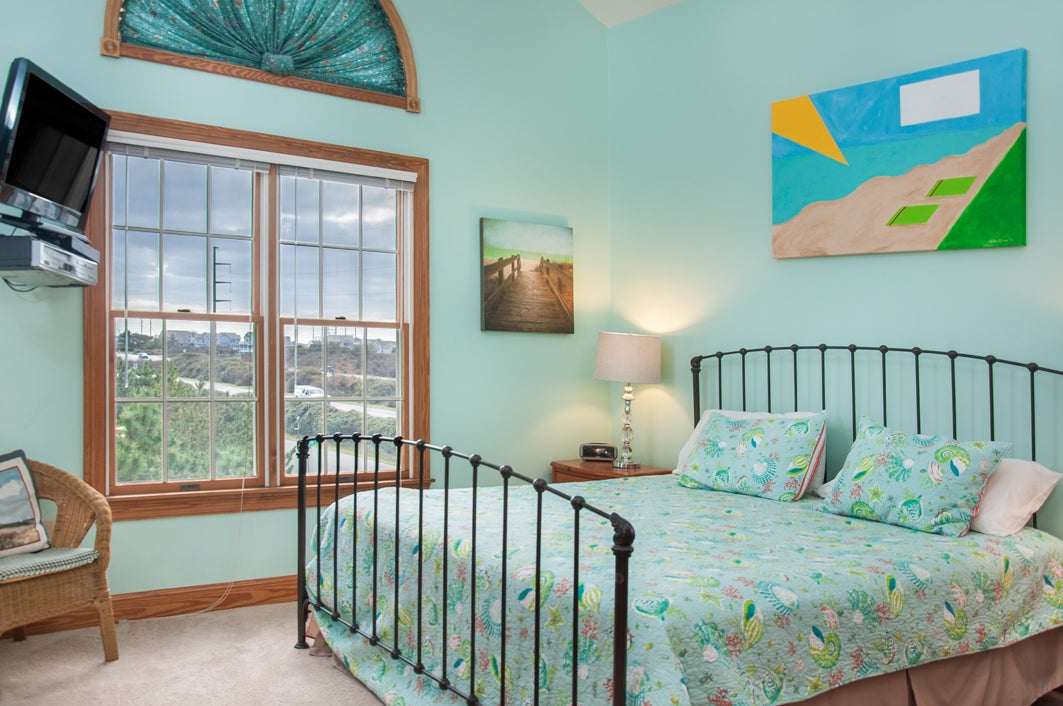 SS30: Lacrosse the Banks | Top Level Bedroom 5