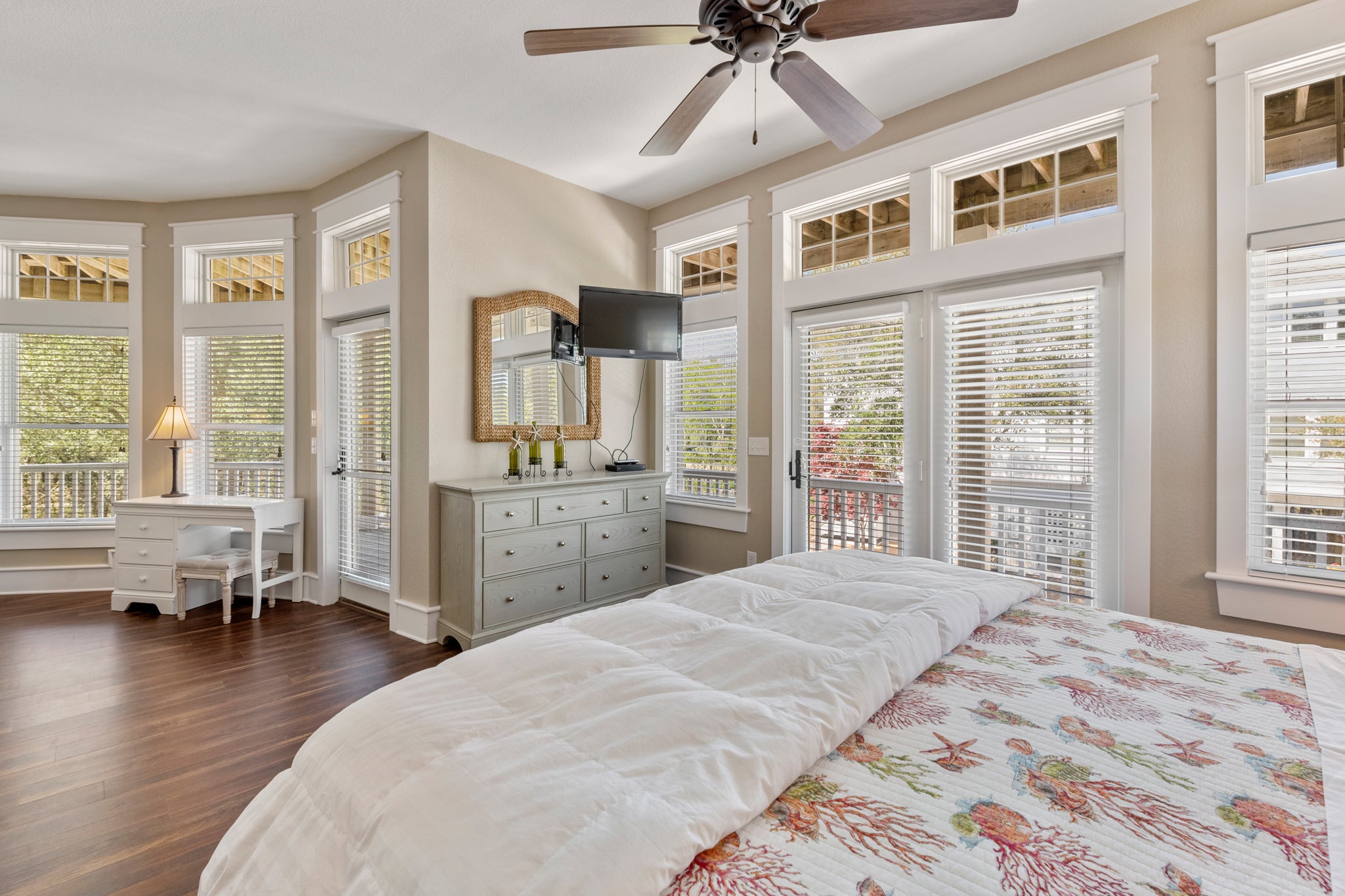 CC281: Barefoot At The Banks | Mid Level Bedroom 5