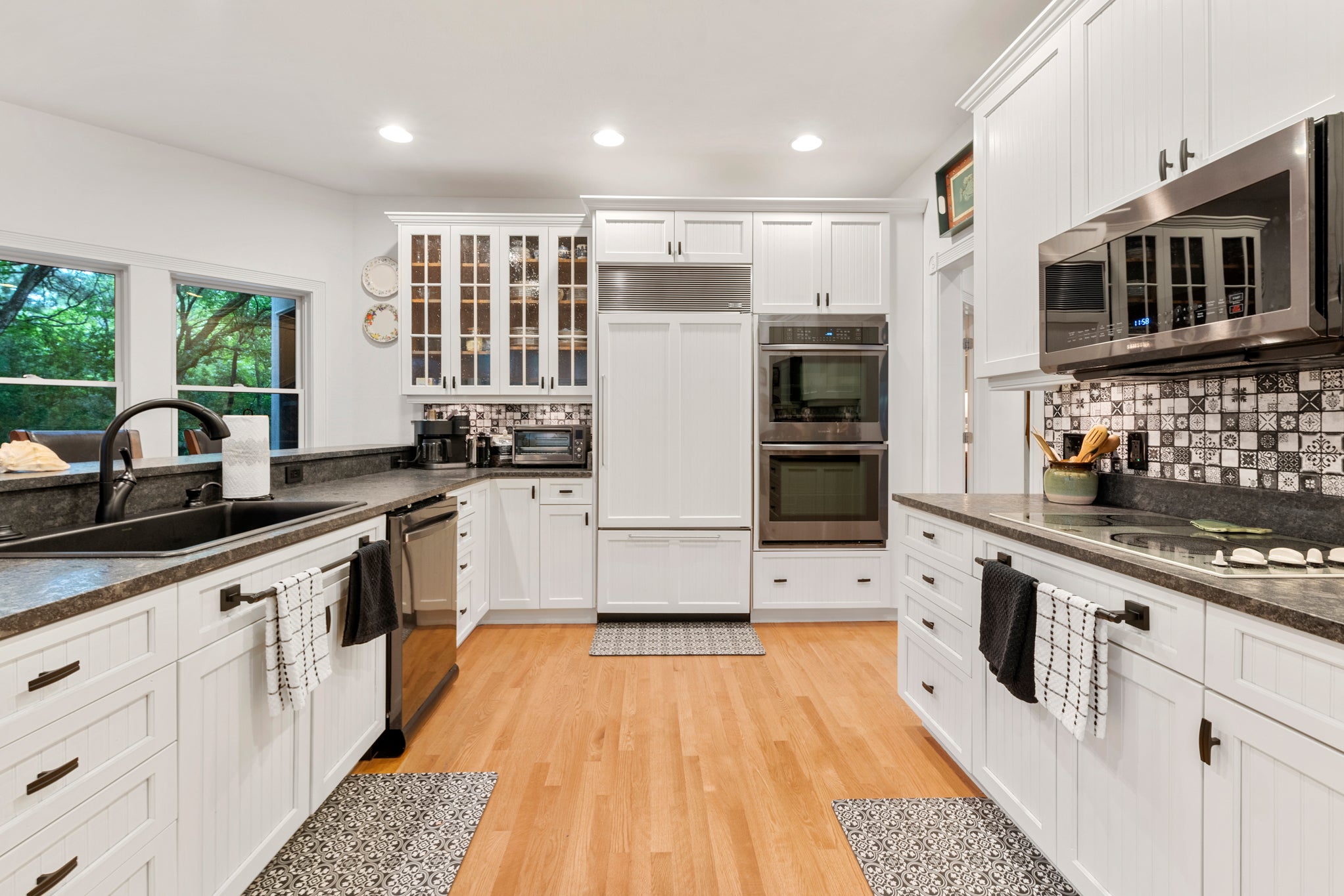 CC177: Picture This | Bottom Level Kitchen