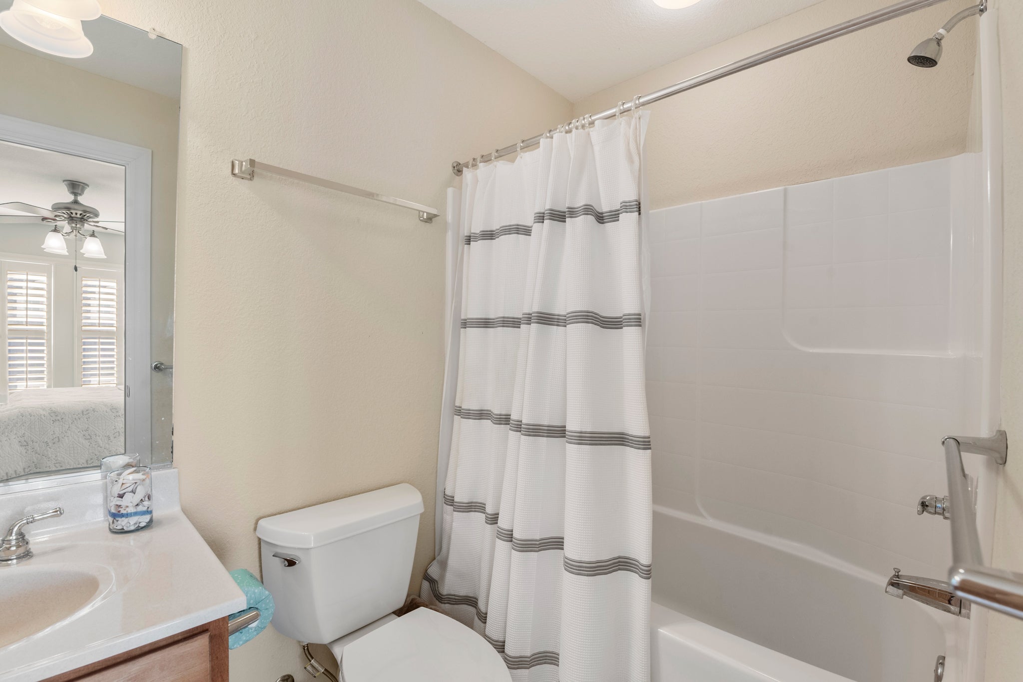 CLP112D: Bay Dream Believer | Mid Level Bedroom 2 Private Bath