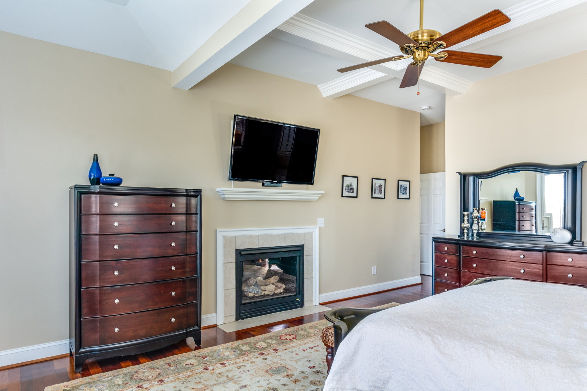 RC338: Aqua e Vino | Bottom Level Bedroom 1 | Fireplace Not Available For Guest Use