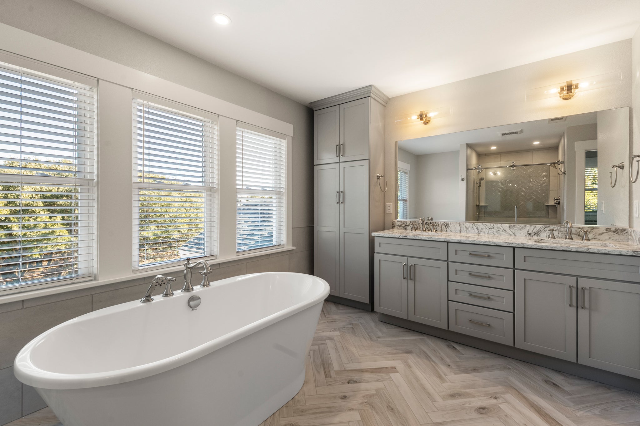 CC287: Go With The Flow | Top Level Bedroom 6 Private Bath