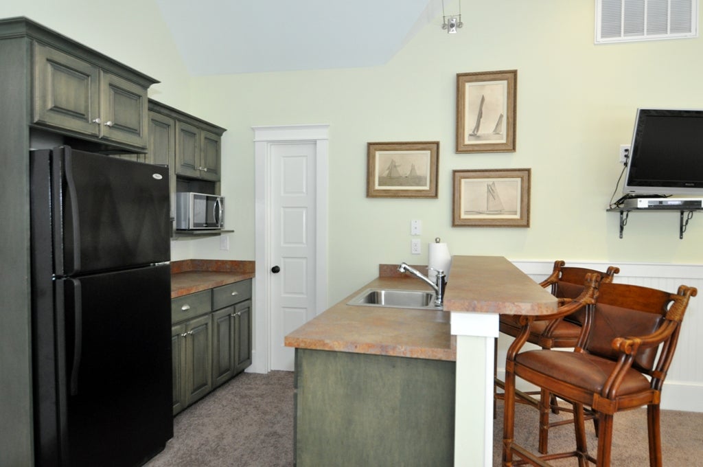 CC318: OBX Rays | Top Level Bedroom 2 Kitchenette