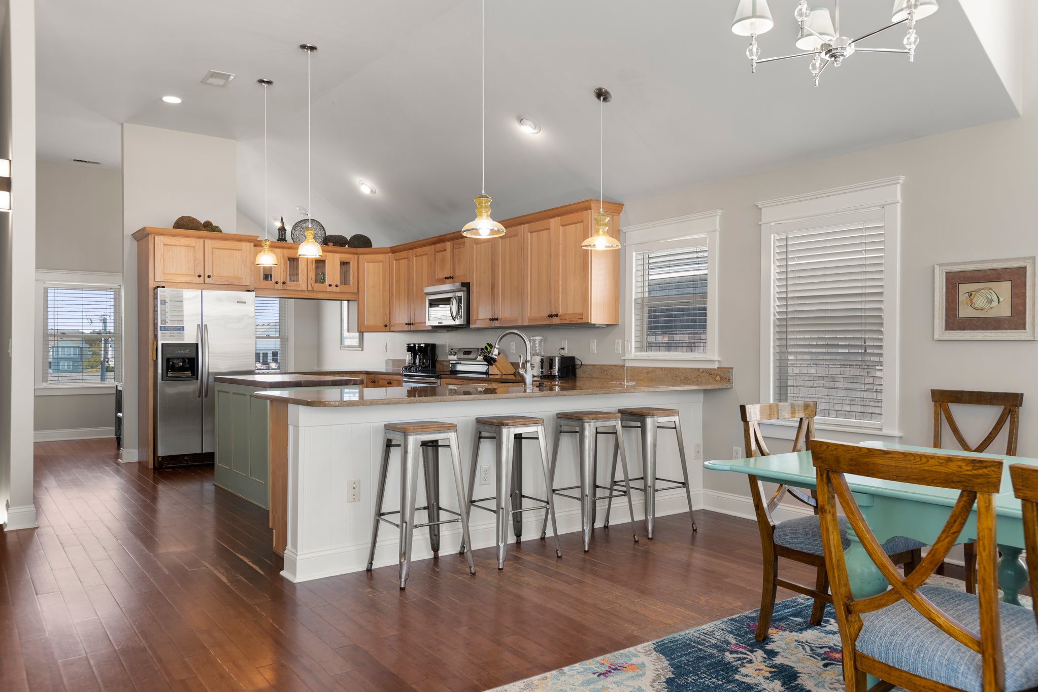 JR25: Beach Breeze | Top Level Dining Area and Kitchen
