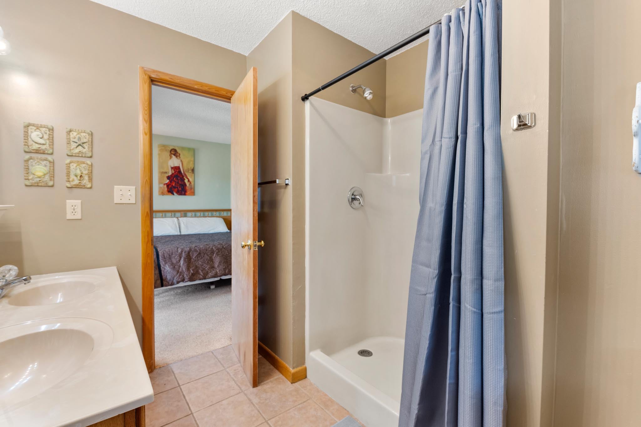 WH444: Pelican Breeze | Mid Level Bedroom 4 Private Bath